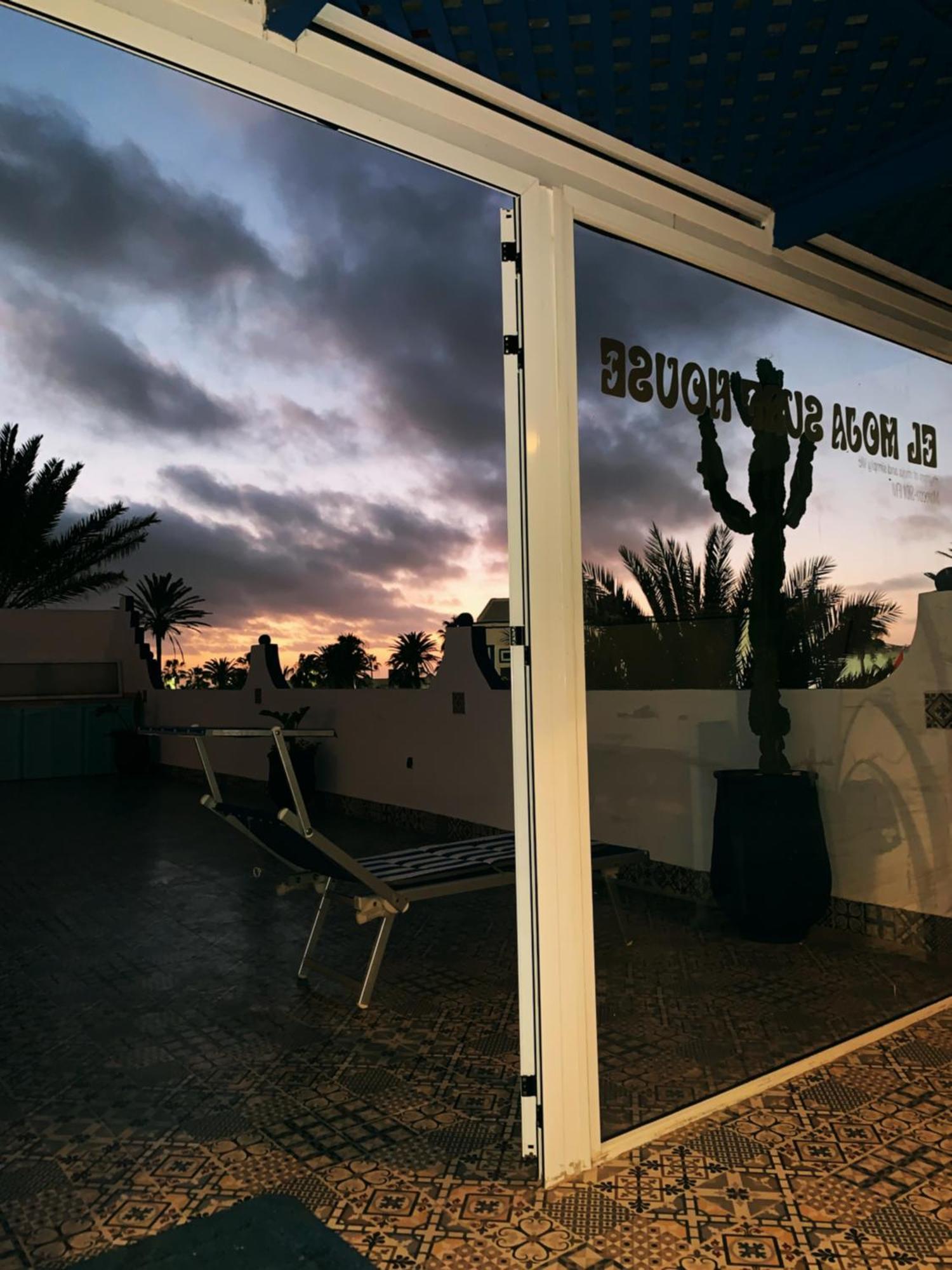 Hotel El MOJA SURFHOUSE Sidi Ifni Exterior foto